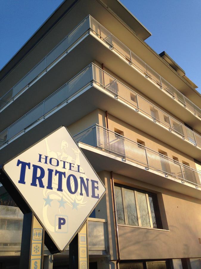 Hotel Tritone Rimini Exterior photo