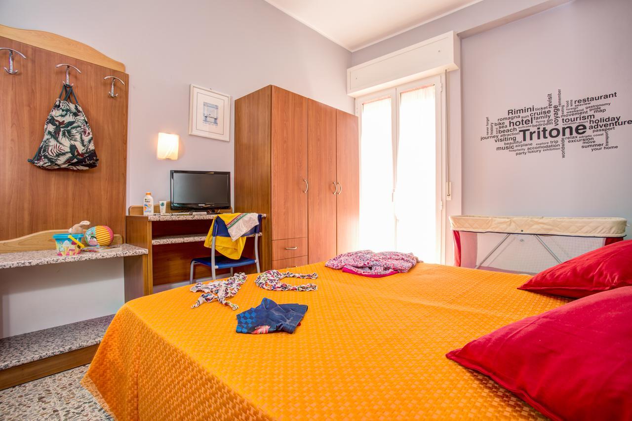 Hotel Tritone Rimini Exterior photo