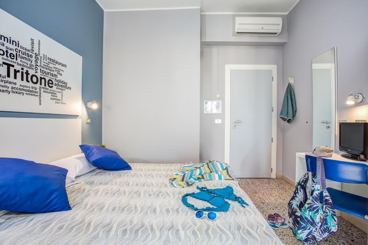 Hotel Tritone Rimini Exterior photo