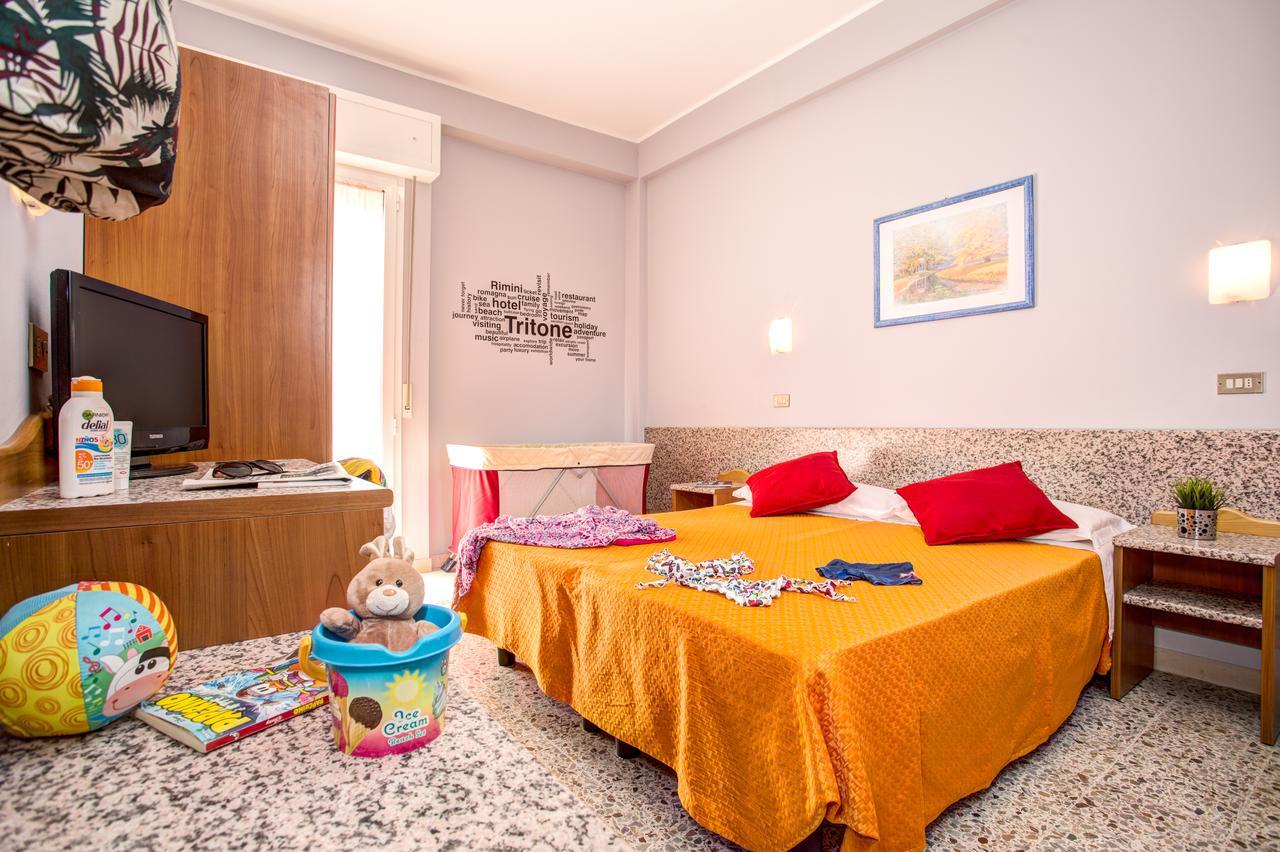 Hotel Tritone Rimini Exterior photo