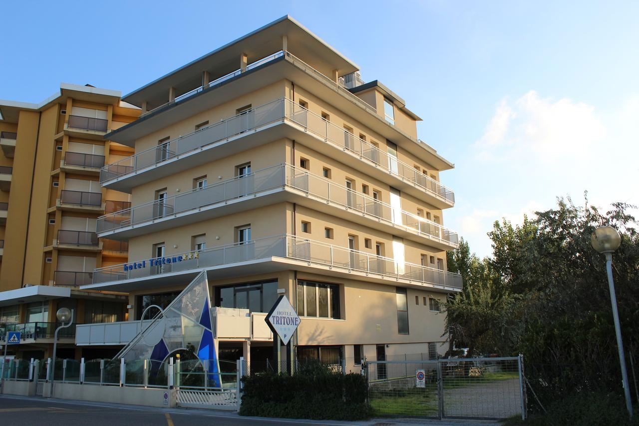 Hotel Tritone Rimini Exterior photo